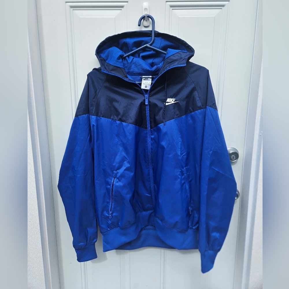Nike Sportswear Windrunner BLUE Size M
